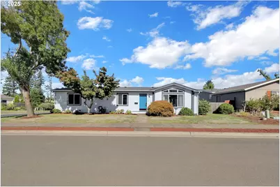 520 Kathleen Dr, Cottage Grove, OR 97424 - Photo 1