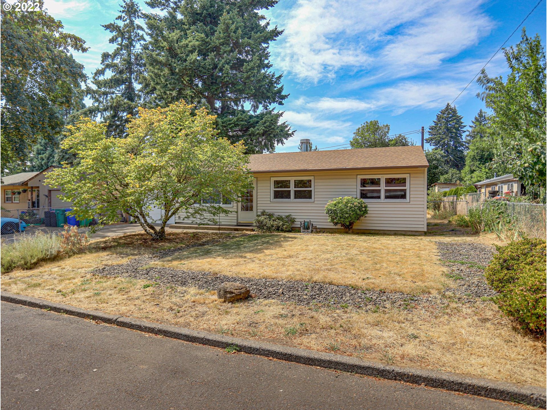 2219 SE 146th Ave, Portland, OR 97233 - MLS 22196284 - Coldwell Banker