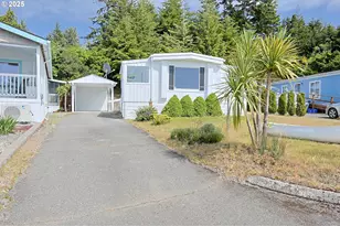 545 Puerto Vista Dr, Coos Bay, OR 97420 - Photo 1