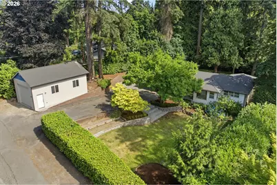 1022 SE Dogwood Ln, Milwaukie, OR 97267 - Photo 1