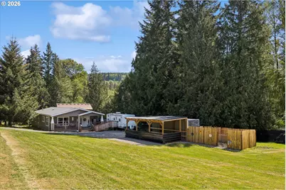 230 Home Town Dr, Kelso, WA 98626 - Photo 1