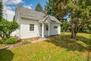 4669 NE Simpson St, Portland, OR 97218 - Photo 1