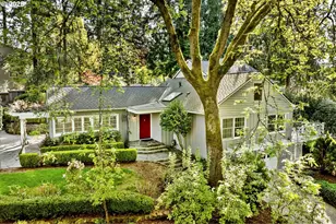 2348 Summit Dr, Lake Oswego, OR 97034 - Photo 1