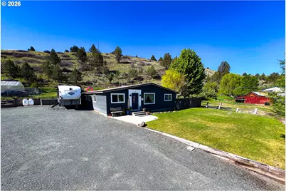 858 E Main St, John Day, OR 97845 - Photo 1