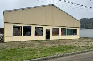 460 Hawthorne Ave, Reedsport, OR 97467 - Photo 1