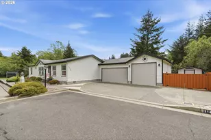 2145 Lynne Dr, North Bend, OR 97459 - Photo 1