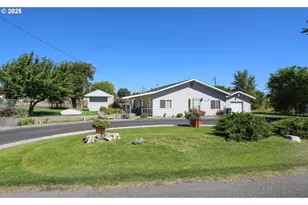 1855 E Hooker Rd, Hermiston, OR 97838 - Photo 1