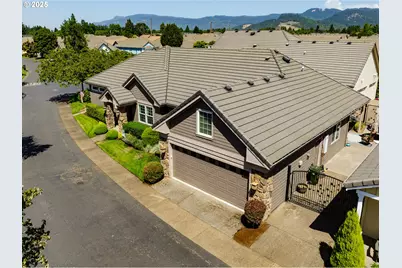 3241 Lake Glenn Dr, Eugene, OR 97408 - Photo 1