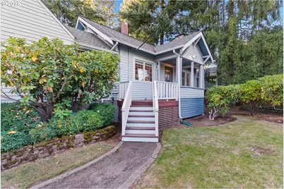 8015 SW 45th Ave, Portland, OR 97219 - Photo 1