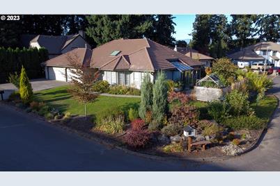 8405 NW 12th Ave, Vancouver, WA 98665 - Photo 1