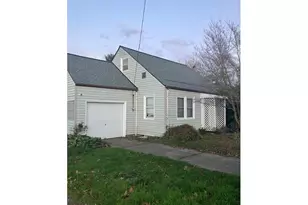 7535 N Fessenden St, Portland, OR 97203 - Photo 1