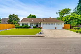 1913 NW 86th Cir, Vancouver, WA 98665 - Photo 1