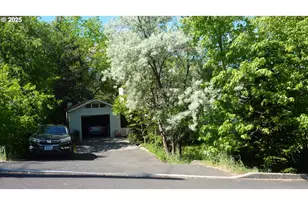 1717 Mt Hood St, The Dalles, OR 97058 - Photo 1