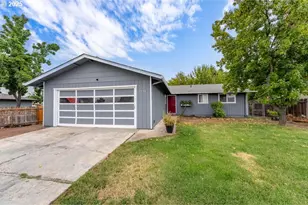 2098 Delta Waters Rd, Medford, OR 97504 - Photo 1