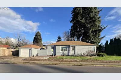 624 N Settlemier Ave, Woodburn, OR 97071 - Photo 1