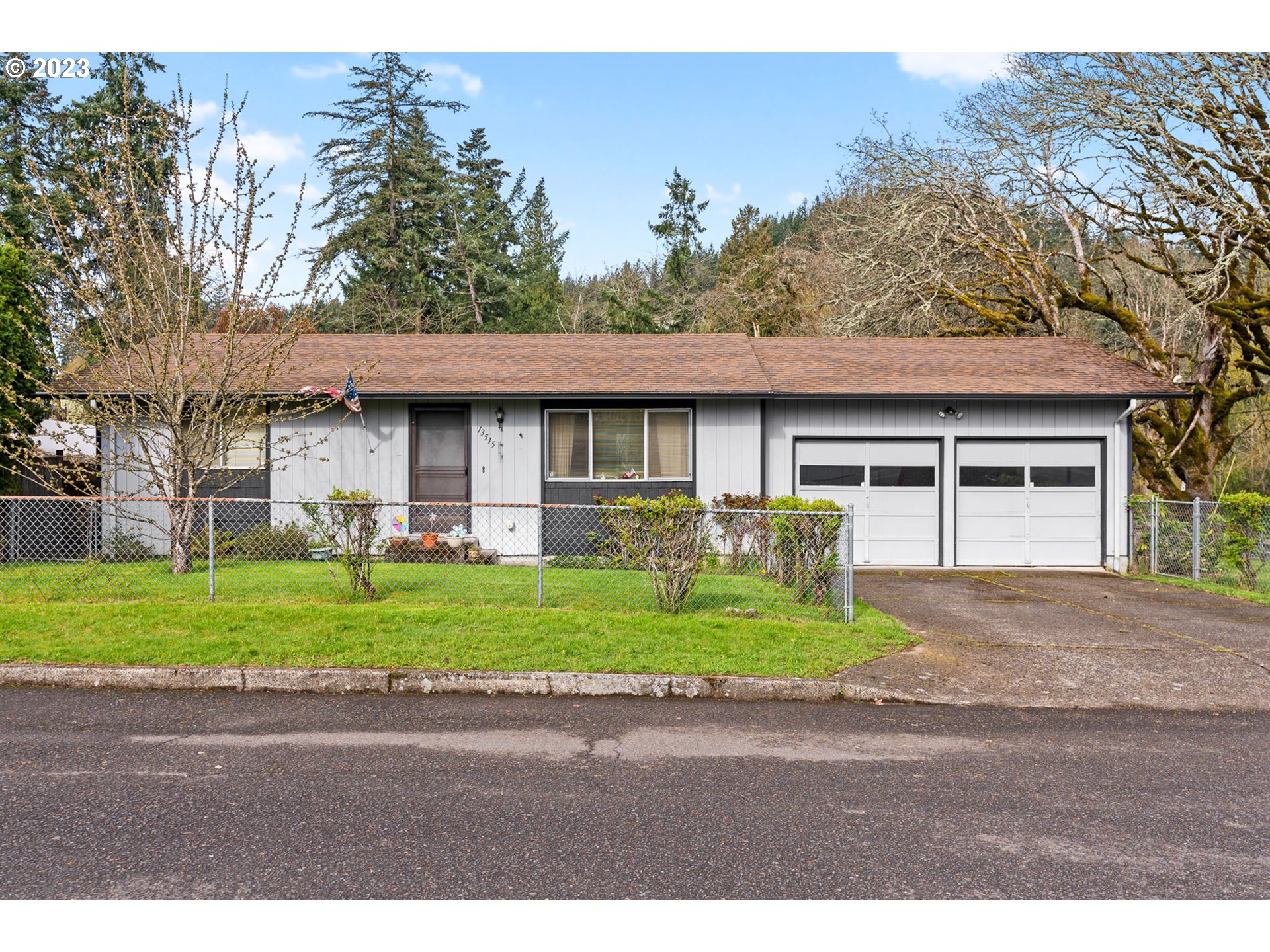 13515 SE 119th Dr, Clackamas, OR 97015 - MLS 23409307 - Coldwell Banker