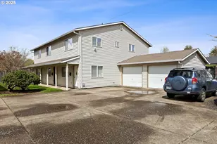 420 W Gloucester St, Gladstone, OR 97027 - Photo 1