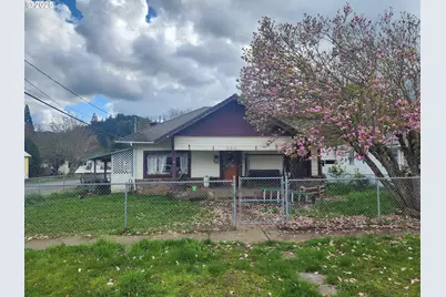 176 NE Broadway St, Myrtle Creek, OR 97457 - Photo 1