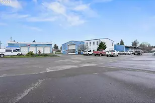 555 N Pacific Hwy, Woodburn, OR 97071 - Photo 1