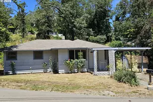 540 SW 5th St, Canyonville, OR 97417 - Photo 1