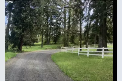 Lazy E, Creswell, OR 97426 - Photo 1