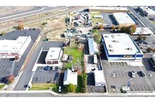 128 SW 20th St, Pendleton, OR 97801 - Photo 1