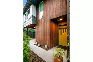 2947 SE Stark St, Portland, OR 97214 - Photo 1