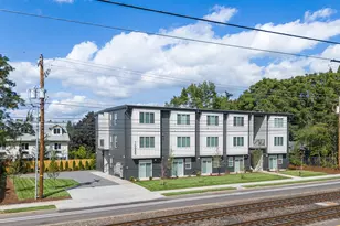 10985 E Burnside St, Portland, OR 97216 - Photo 1