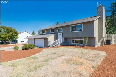 22100 S Tonya Ct, Beavercreek, OR 97004 - Photo 1