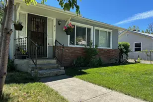 212 N Humbolt St, Canyon City, OR 97820 - Photo 1