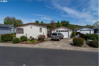 144 Trout Loop, Roseburg, OR 97471 - Photo 1