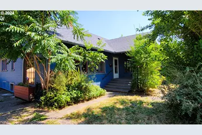 316 N 9th St, Cottage Grove, OR 97424 - Photo 1