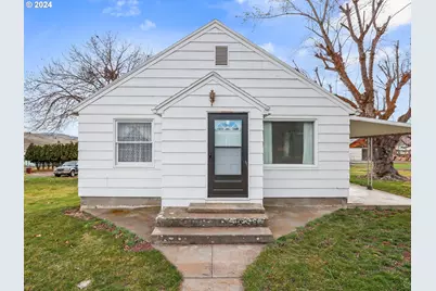 307 Deschutes Ave, Maupin, OR 97037 - Photo 1