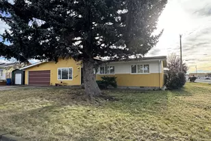 702 Elm Dr, Goldendale, WA 98620 - Photo 1