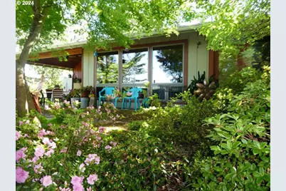 242 Rocky Point Ln, Roseburg, OR 97471 - Photo 1