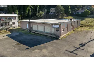 665 Hemlock Ave, Coos Bay, OR 97420 - Photo 1