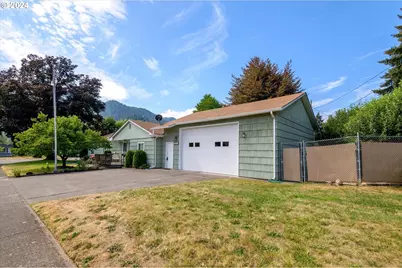 76314 Beech St, Oakridge, OR 97463 - Photo 1