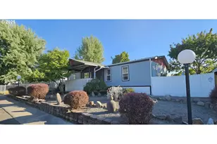 125 Zachary Dr, Roseburg, OR 97470 - Photo 1