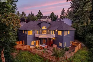 17413 Wake Robin Cir, Oregon City, OR 97045 - Photo 1