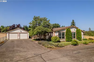 37121 Rock Hill Dr, Lebanon, OR 97355 - Photo 1