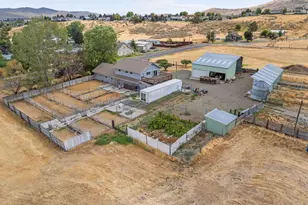 1405 17th St, Baker City, OR 97814 - Photo 1