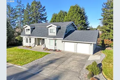 925 3rd St, Brookings, OR 97415 - Photo 1