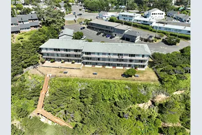 4229 SW Beach Ave #33, Lincoln City, OR 97367 - Photo 1