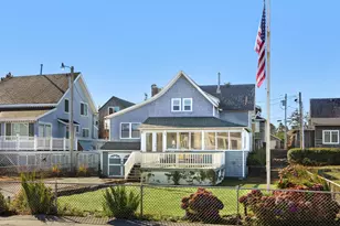75 12th Ave, Seaside, OR 97138 - Photo 1