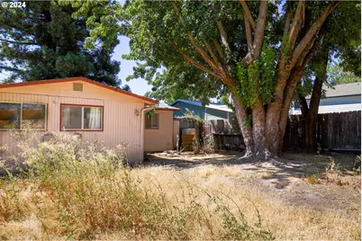 1006 SW Isham St, Grants Pass, OR 97526 - Photo 1