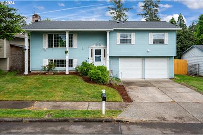 921 NE 194th Ave, Portland, OR 97230 - Photo 1