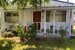 425 NW Loop Rd, White Salmon, WA 98672 - Photo 1