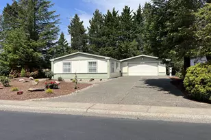 143 42nd Way, Florence, OR 97439 - Photo 1
