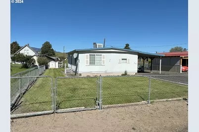 402 NW 2nd St, Enterprise, OR 97828 - Photo 1