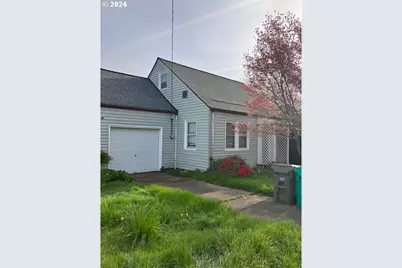 7535 N Fessenden St, Portland, OR 97203 - Photo 1